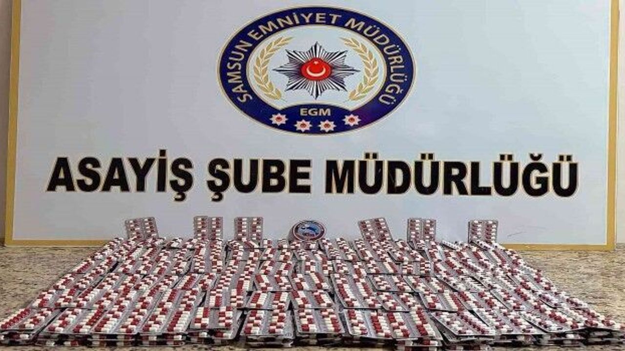 Polisten kaçan araçtan 5 bin 544 adet hap ele geçirildi