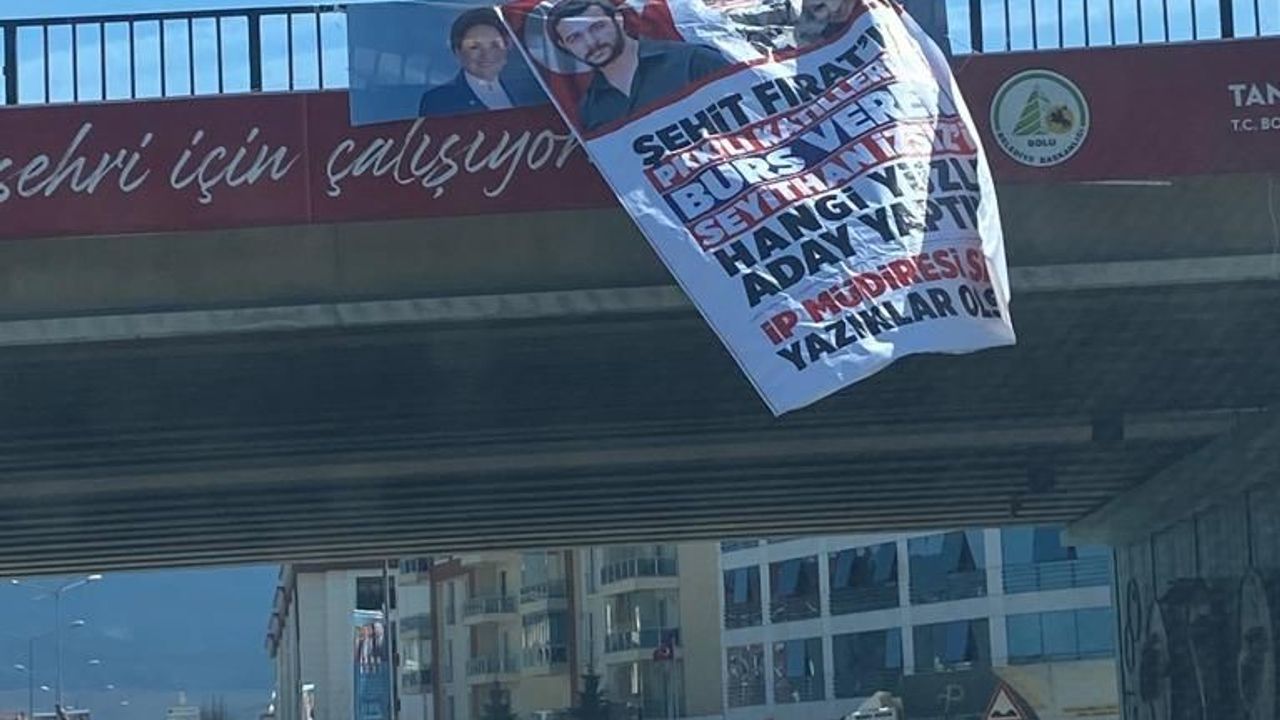 Meral Akşener’e pankartlı protesto: "Sana yazıklar olsun"
