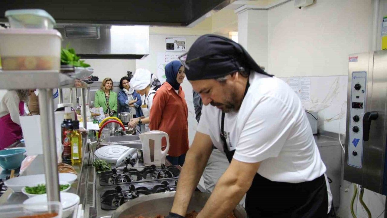 Rize’de öğretmenler en güzel yemek yarışması