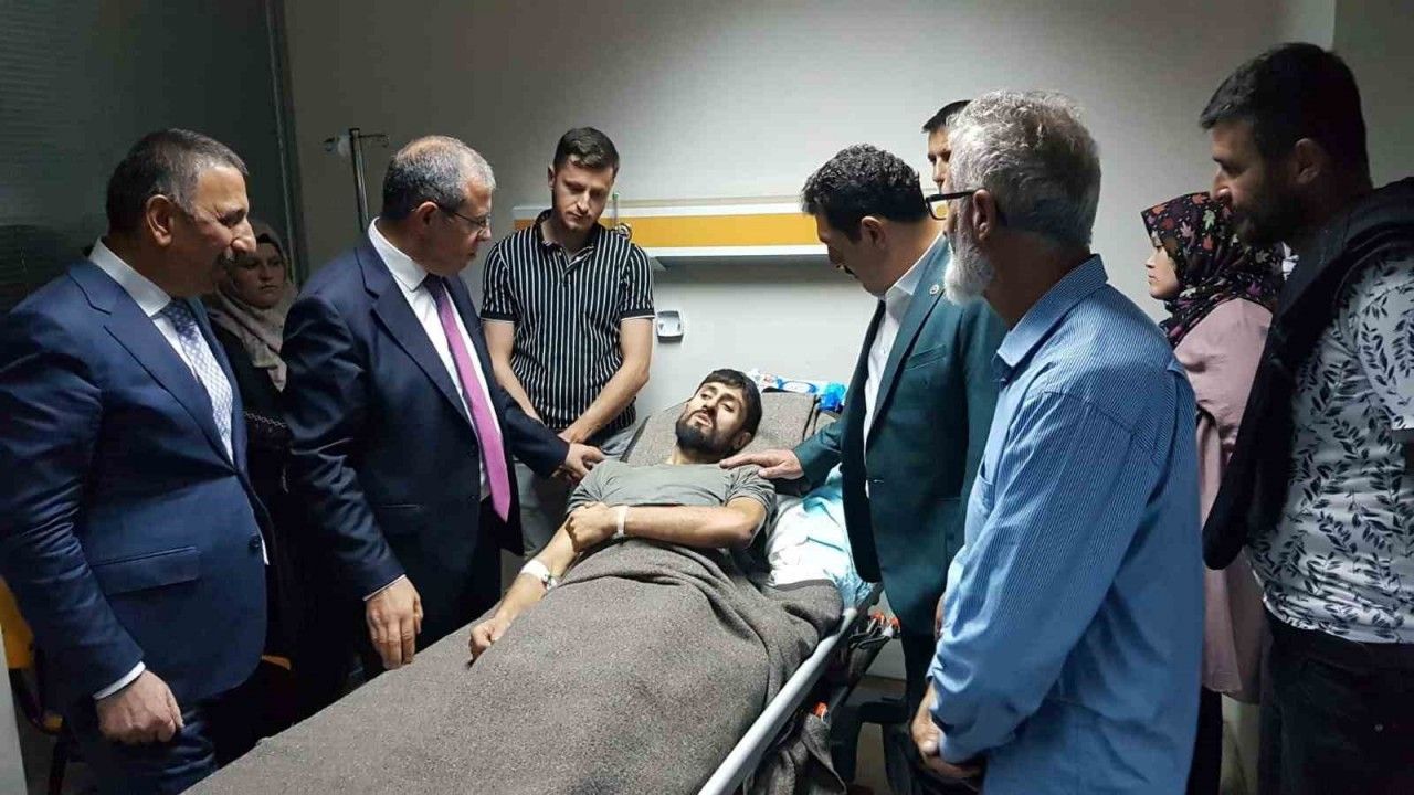 Bakan Yardımcısı Tancan, yaralı madencileri hastanede ziyaret etti