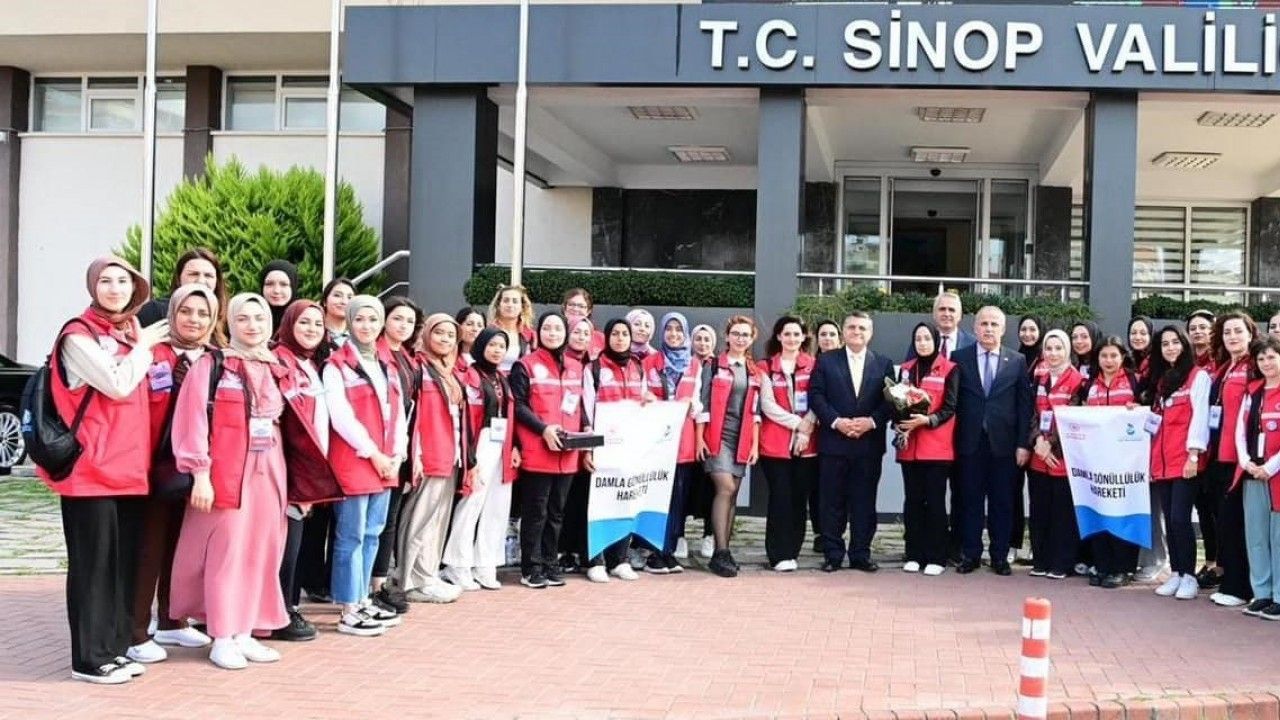 Gençler sosyal sorumluluk için Sinop'ta buluştu