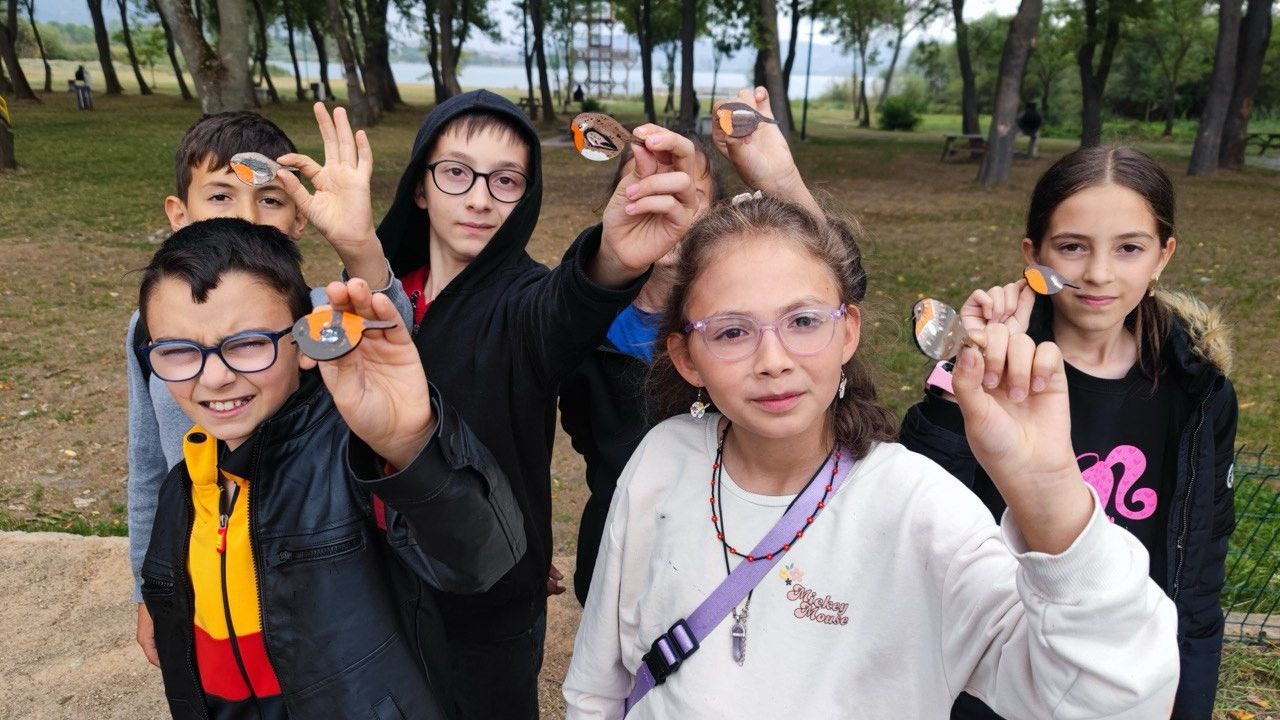 Ortaokul öğrencileri Yeniçağa Gölü'nde kuş gözlemi yaptı
