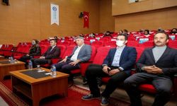 Bayburt Üniversitesinden Türkçe öğretmen adaylarına yönelik seminer