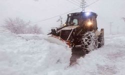 Vali Dağlı’dan sürücülere kar uyarısı: Mecbur kalmadıkça trafiğe çıkmayalım