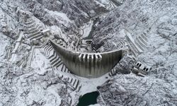 Kar yağışı sonrası Yusufeli Barajı beyaza büründü