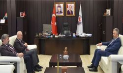 19 Mayıs Belediye Başkanı Topaloğlu Rektör Ünal’ı Ziyaret Etti