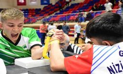 Bilek Güreşi Gençler (B) Türkiye Şampiyonası Karabük’te başladı