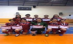 Yenişehir Ortaokulu Kız Futsal Takımı namağlup tamamladı