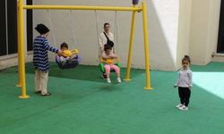 Suluova Belediyesinden hastaneye gitmekten korkan çocuklar için oyun parkı