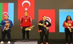 BARÜ mezunu Buse Tosun Çavuşoğlu’ndan altın madalya