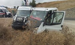 Tokat’ta yolcu minibüsü ile kamyomet çarpıştı: 4 yaralı