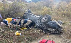 Amasya’da otomobil dere yatağına uçtu: 1 ölü, 4 yaralı