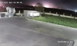 Deprem sırasında ışık patlaması görüldü: Sarsıntının ürküten etkisi kamerada