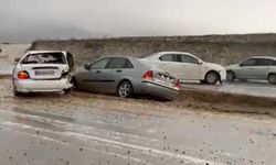 12 kişinin yaralandığı zincirleme kaza: 6 araç böyle çarpıştı