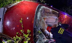 Araç şarampole uçtu: 5 kişi yaralandı