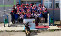 Jandarma, 23 Nisan’da çocukları unutmadı