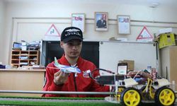 Liseli Melih uçaklar için insansız pist fren ölçüm projesi tasarladı