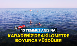 15 Temmuz anısına Karadeniz'de 4 kilometre boyunca yüzdüler