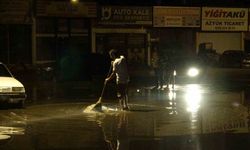 Tokat’ta sağanak yağış sonrası dükkanları su bastı