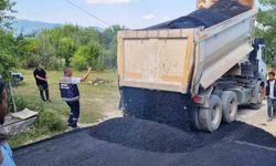 Eskipazar'da köy yollarına sıcak asfalt