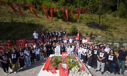Ordu lisesi öğrencileri şehit Eren Bülbül'ün mezarını ziyaret etti