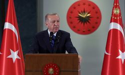 Üniversiteli gençlere Cumhurbaşkanı Erdoğan'dan vergisiz telefon müjdesi