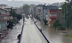 Samsun'da sel sularıyla demiryolu dereye döndü!