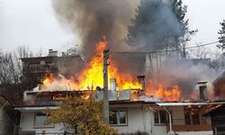 Bolu’da yangın: 4 ev alevlere teslim oldu