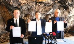İYİ Parti Antalya’nın yönetim kurulunda 6 istifa