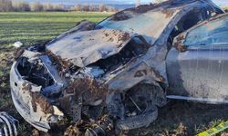 Sivas’ta otomobil tarlaya uçtu: 1 ölü, 1 yaralı