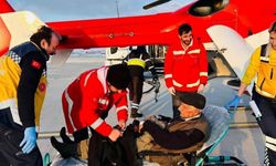Van’da kalp krizi geçiren yaşlı hasta için helikopter havalandı