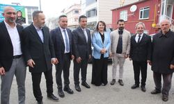 Atakum, Özlem Maraş'ı Özlem Maraş Atakum'u Kucaklıyor