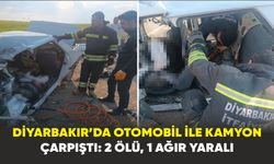 Diyarbakır’da otomobil ile kamyon çarpıştı: 2 ölü, 1 ağır yaralı