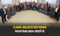 Canik Belediye Başkanı Sandıkçı Muhtarlara Bilgisayar Hediye Etti