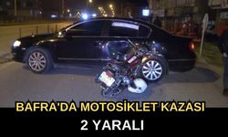 Bafra'da Otomobil ve Motosiklet Çarpıştı: 2 Yaralı
