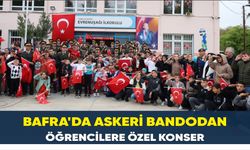 Bafra'da askeri bandodan öğrencilere özel konser