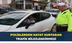 Kavak'ta polislerden hayat kurtaran trafik bilgilendirmesi