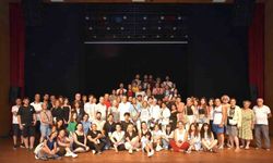 12. Tiyatro Köyü sakinleri tiyatronun duayenleri ile buluştu