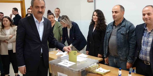 Bakan Mahmut Özer oyunu Ordu’da kullandı