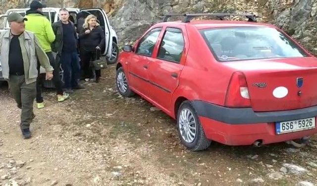 Amasya’da 12 bitki türünü Avrupa’ya kaçırmaya çalışan iki Slovakyalıya 488 bin lira ceza