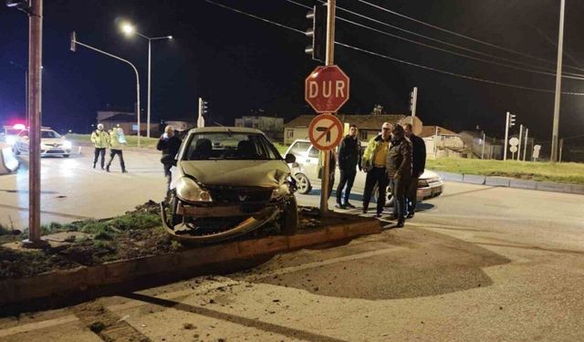 Amasya’da iki otomobil çarpıştı: 5 yaralı