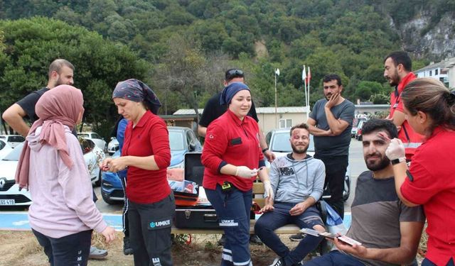 Bartın UMKE ekipleri gerçeği aratmayan tatbikatlarla eğitim kampını tamamladı