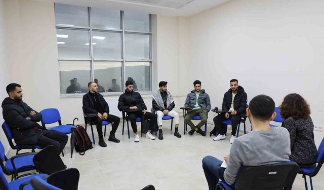 BARÜ'de Filistinli öğrencilere psikolojik destek