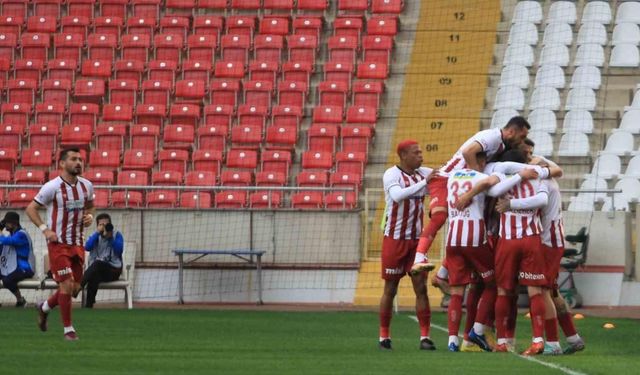 Hatayspor, karşılaşmanın ilk yarısı Sivasspor’un 1-0 üstünlüğüyle sonuçlandı