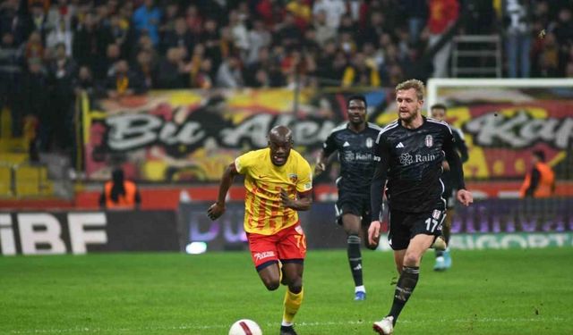 Kayserispor,Beşiktaş maçının ilk yarısı 0-0 eşitlikle sona erdi