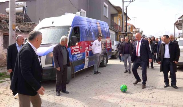 Babadağ’da adaylar birbiriyle futbol oynadı