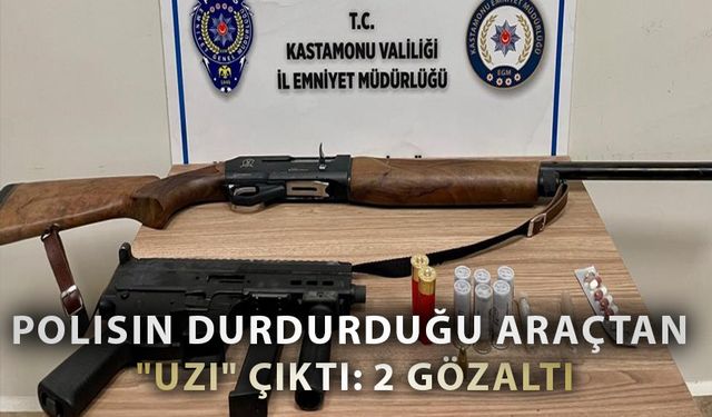 Polisin durdurduğu araçtan "Uzi" çıktı: 2 gözaltı