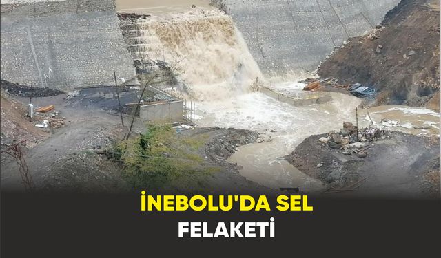 Kastamonu'da Sel Suları Altında Kalan İş Makineleri Kurtarılmayı Bekliyor