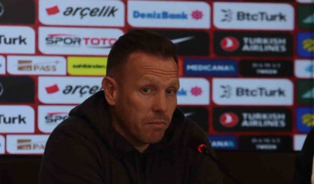CRAIG BELLAMY: "BİZİM VE OYUNCULARIMIZIN DAHA FAZLA GELİŞMESİ GEREKİYOR" Giye