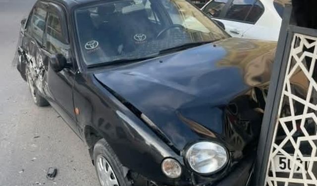 Elazığ’da kamyon ile otomobil çarpıştı